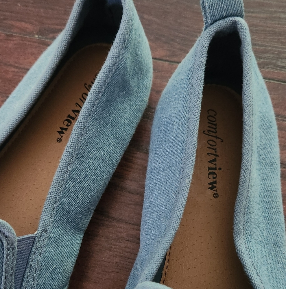 Comfortview Adorable Puppy and Paw Blue SlipOn Shoes - Picture 5 of 8
